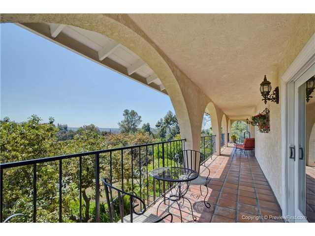 9348 Edgewood Dr, La Mesa, CA 91941 photo 17