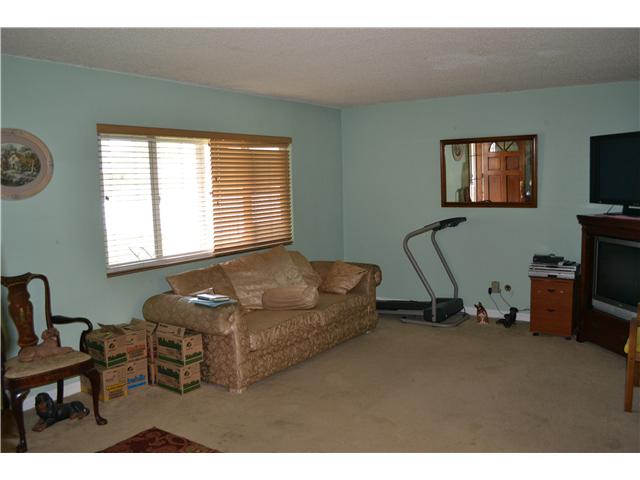 9007 Bubbling Wells Rd, Lakeside, CA 92040 photo 3