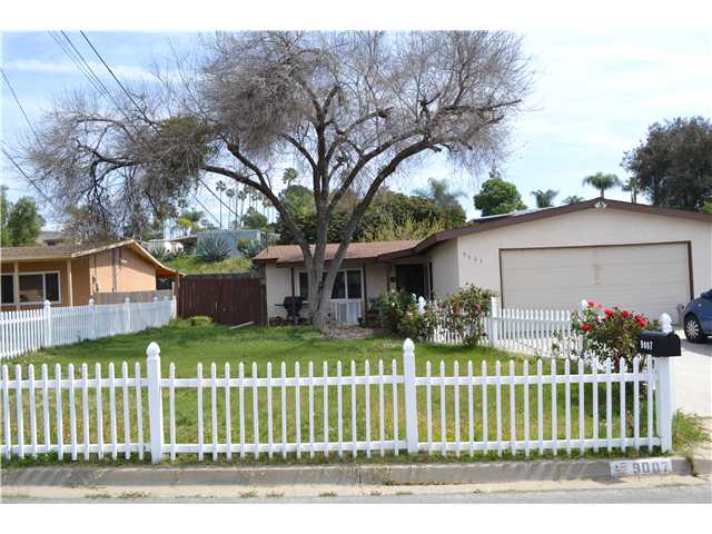 9007 Bubbling Wells Rd, Lakeside, CA 92040 photo 1