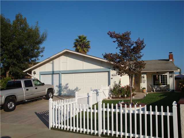 1047 Hazen Dr, San Marcos, CA 92069 photo 1