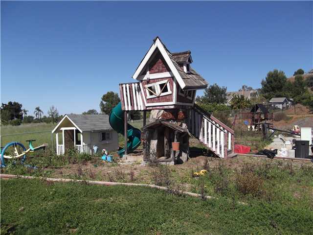 2096 Mango Gln, Vista, CA 92084 photo 3