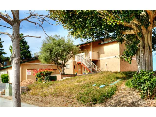 285 Stage Coach Rd, Oceanside, CA 92057 photo 3
