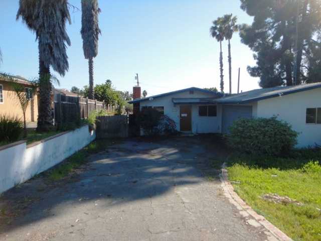 223 E College St, Fallbrook, CA 92028 photo 1
