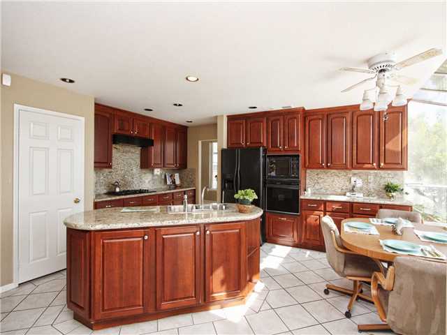 1164 Masterpiece Dr, Oceanside, CA 92057 photo 2