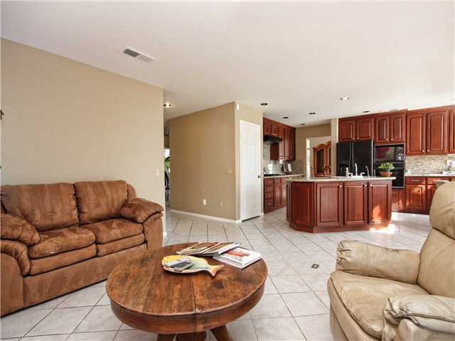1164 Masterpiece Dr, Oceanside, CA 92057 photo 5