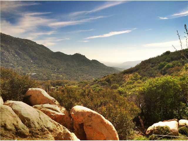 3031 Soaring Hawk Ln, Jamul, CA 91935 photo 2