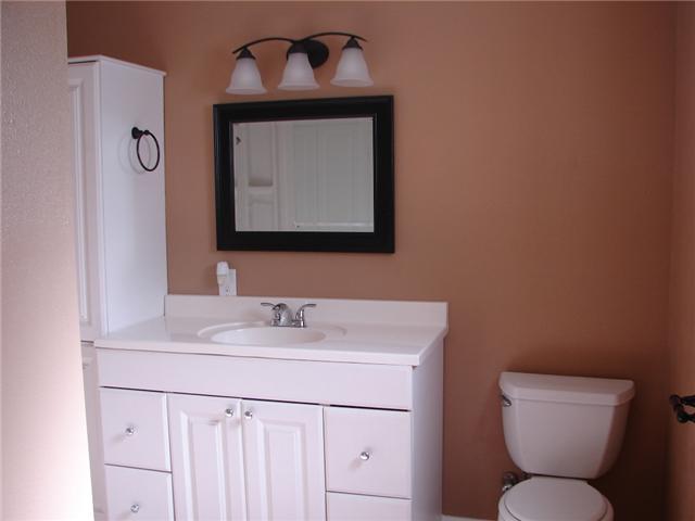 905 Phillips St, Vista, CA 92083 photo 7