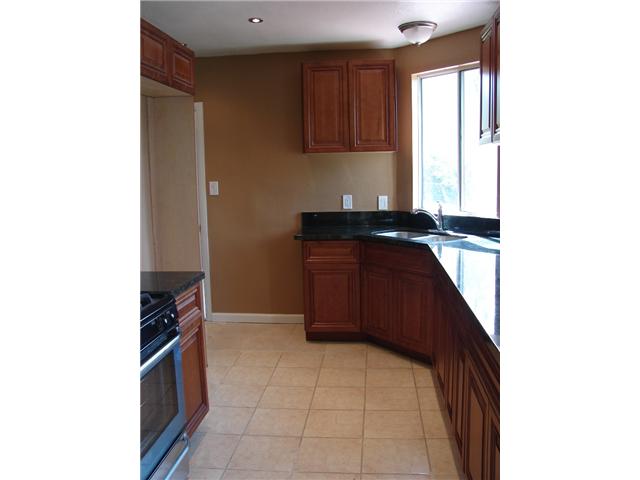 905 Phillips St, Vista, CA 92083 photo 5