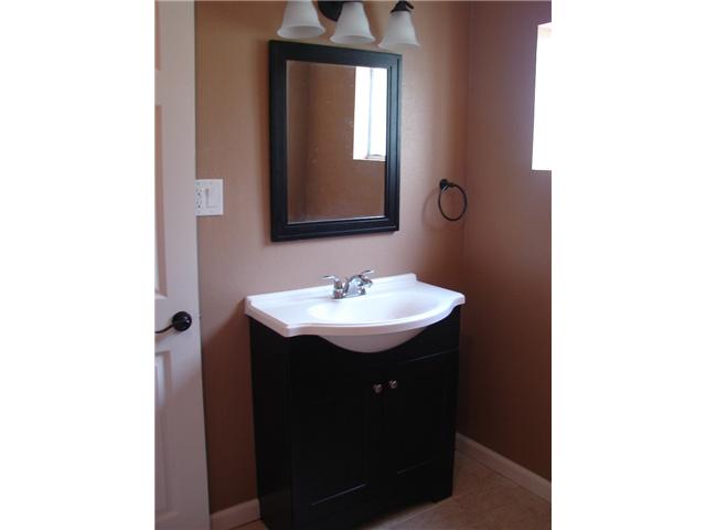 905 Phillips St, Vista, CA 92083 photo 6