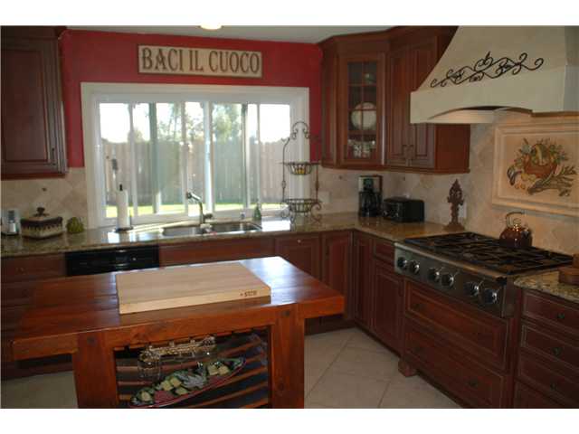 3633 Fordham Ct, Oceanside, CA 92056 photo 2