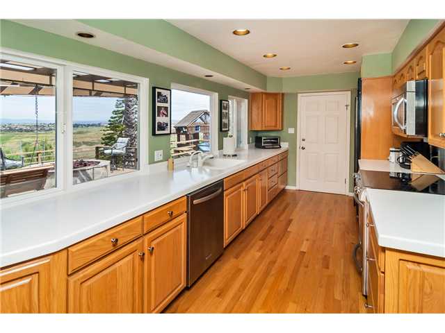 3148 Skyline Dr, Oceanside, CA 92056 photo 9