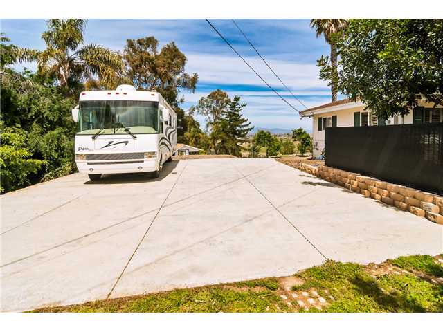 3148 Skyline Dr, Oceanside, CA 92056 photo 10