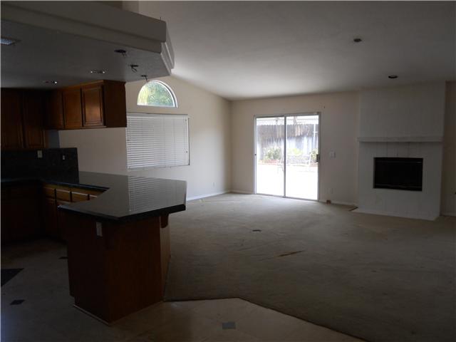 9533 Leyendekker Ct, Lakeside, CA 92040 photo 4