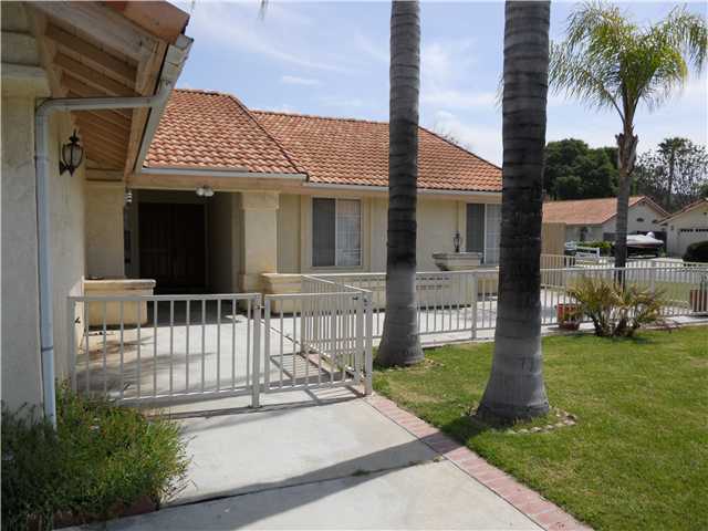 9533 Leyendekker Ct, Lakeside, CA 92040 photo 2