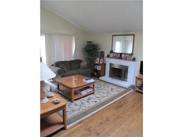 3570 Coconut Way, Oceanside, CA 92058 photo 2