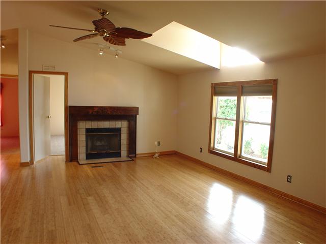 260 E Bradley Ave, El Cajon, CA 92021 photo 2