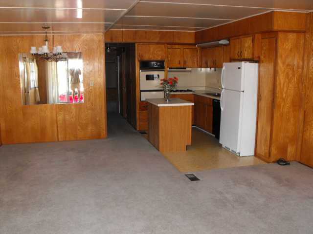 140 Douglas Dr, Oceanside, CA 92058 photo 2
