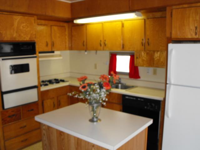 140 Douglas Dr, Oceanside, CA 92058 photo 4