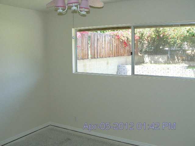 1050 Emelita St, Fallbrook, CA 92028 photo 8