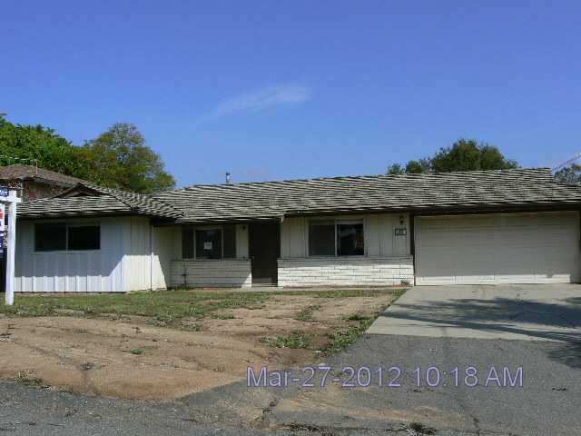 1050 Emelita St, Fallbrook, CA 92028 photo 1