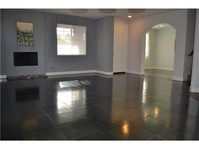 3173 Via Iris, Carlsbad, CA 92009 photo 2