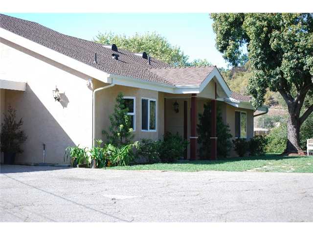 1945 Bluebell Ln, Fallbrook, CA 92028 photo 3
