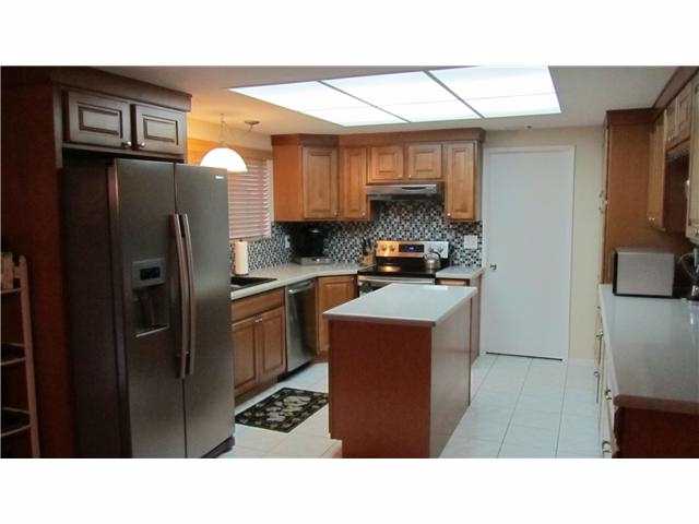 845 Pinecrest St, Escondido, CA 92025 photo 2