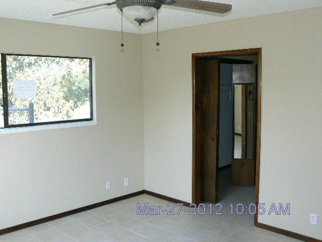 1726 E Fallbrook St, Fallbrook, CA 92028 photo 4