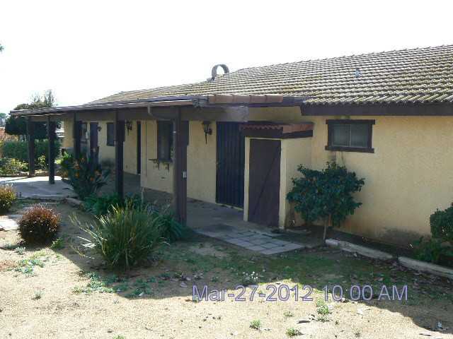 1726 E Fallbrook St, Fallbrook, CA 92028 photo 2