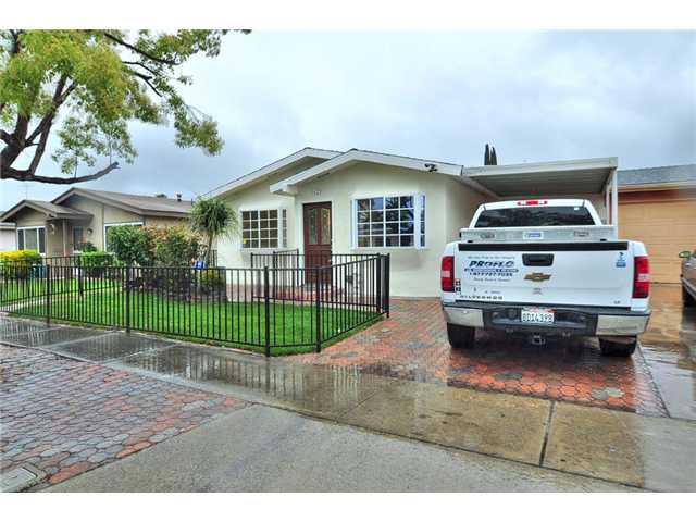 1623 Cherry Pl, Escondido, CA 92027 photo 2