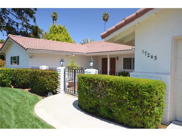 17245 Saint Andrews Dr, Poway, CA 92064 photo 3