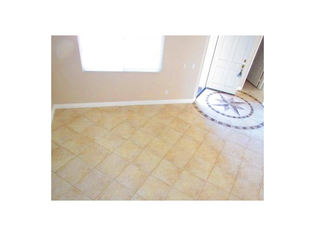 11448 Swan Lake Dr, San Diego, CA 92131 photo 5