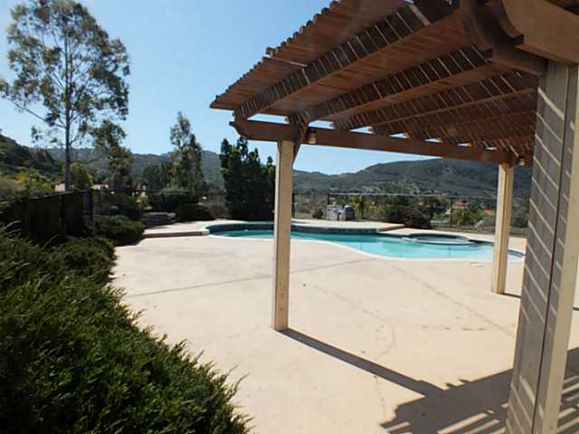 8902 Summerhill Pt, Alpine, CA 91901 photo 3