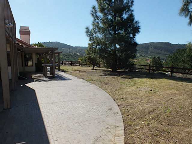 8902 Summerhill Pt, Alpine, CA 91901 photo 23