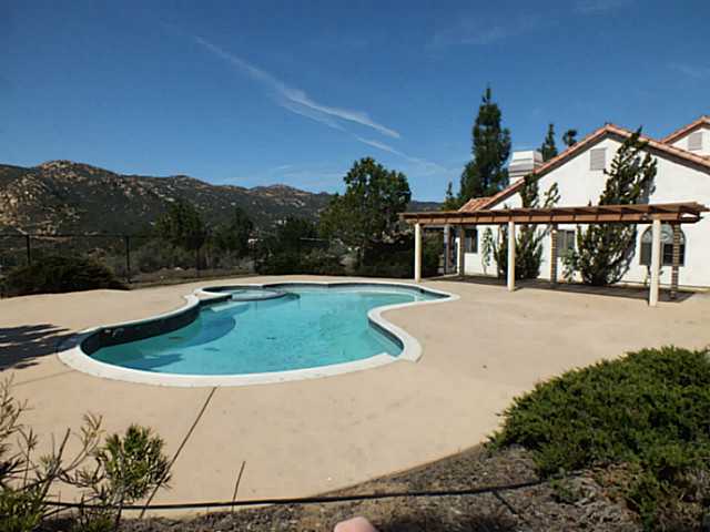8902 Summerhill Pt, Alpine, CA 91901 photo 2