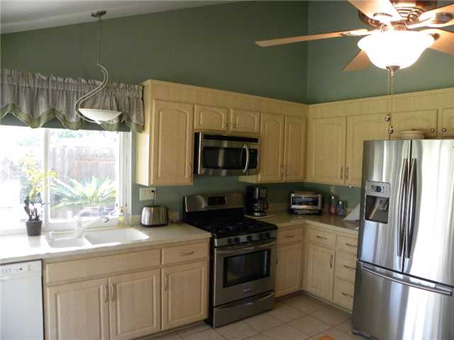 2520 Hansom Ln, Spring Valley, CA 91978 photo 3