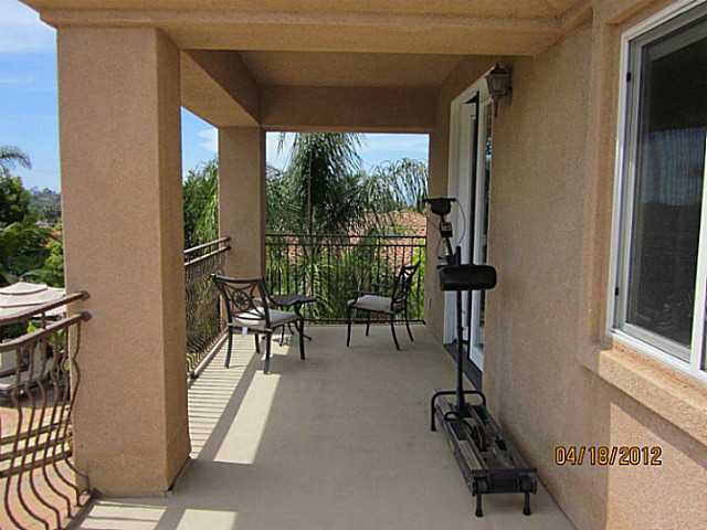 978 Thomas Pl, Vista, CA 92084 photo 16