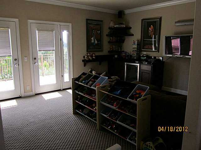 978 Thomas Pl, Vista, CA 92084 photo 8