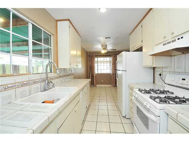 912 Pecos St, Spring Valley, CA 91977 photo 5