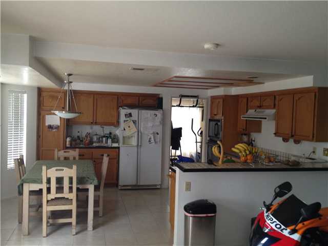 345 Apollo Dr, Vista, CA 92084 photo 3
