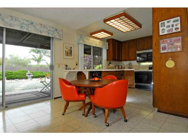 377 Willowspring Dr, Encinitas, CA 92024 photo 9