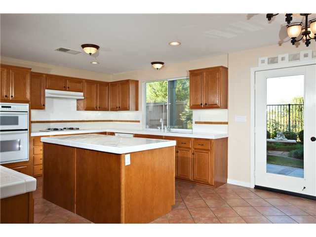 365 La Soledad Way, Oceanside, CA 92057 photo 4