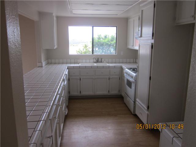 1821 Ivy Rd, Oceanside, CA 92054 photo 4