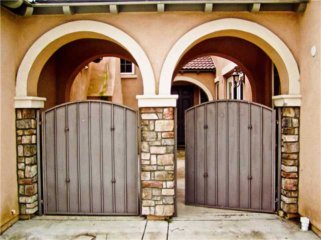 4679 Highland Oaks St, Fallbrook, CA 92028 photo 2