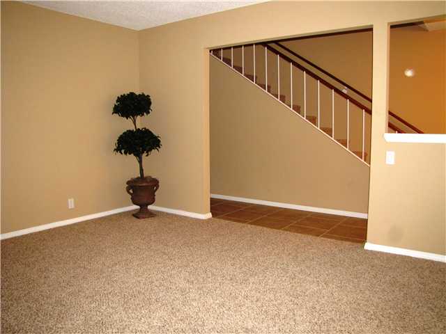 927 Granada Dr, Oceanside, CA 92056 photo 2