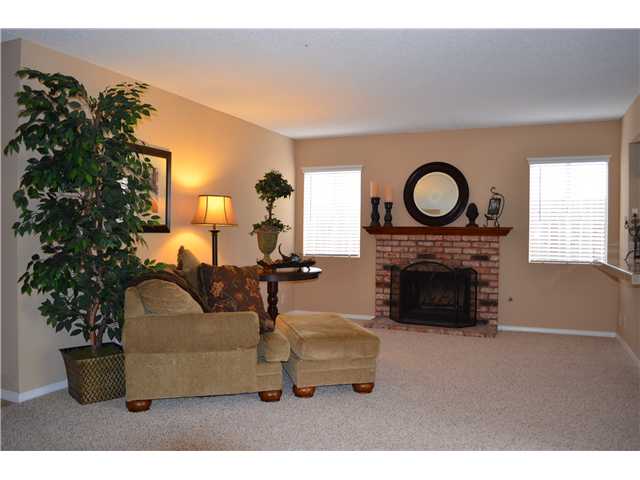 927 Granada Dr, Oceanside, CA 92056 photo 3