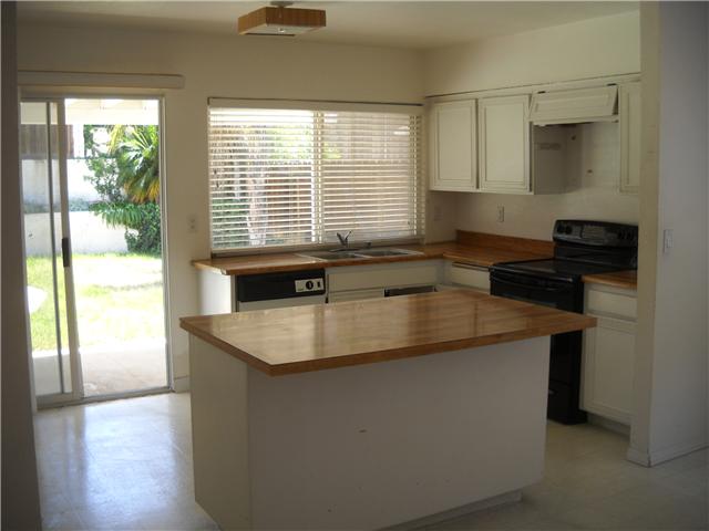 14577 Scarboro St, Poway, CA 92064 photo 3