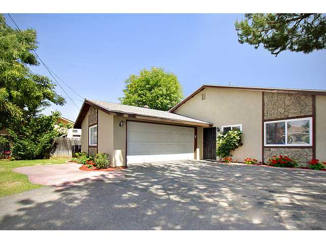2347 E Washington Ave, Escondido, CA 92027 photo 1