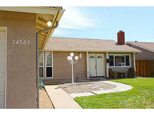 14589 Scarboro St, Poway, CA 92064 photo 2