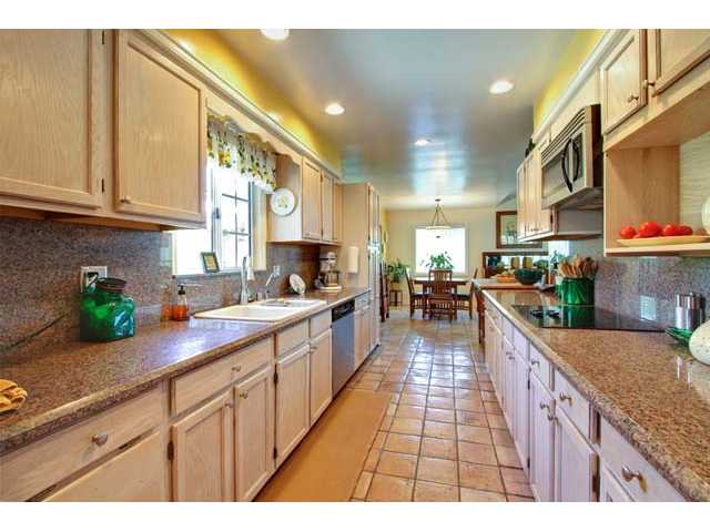 329 Sky Vis, Fallbrook, CA 92028 photo 7